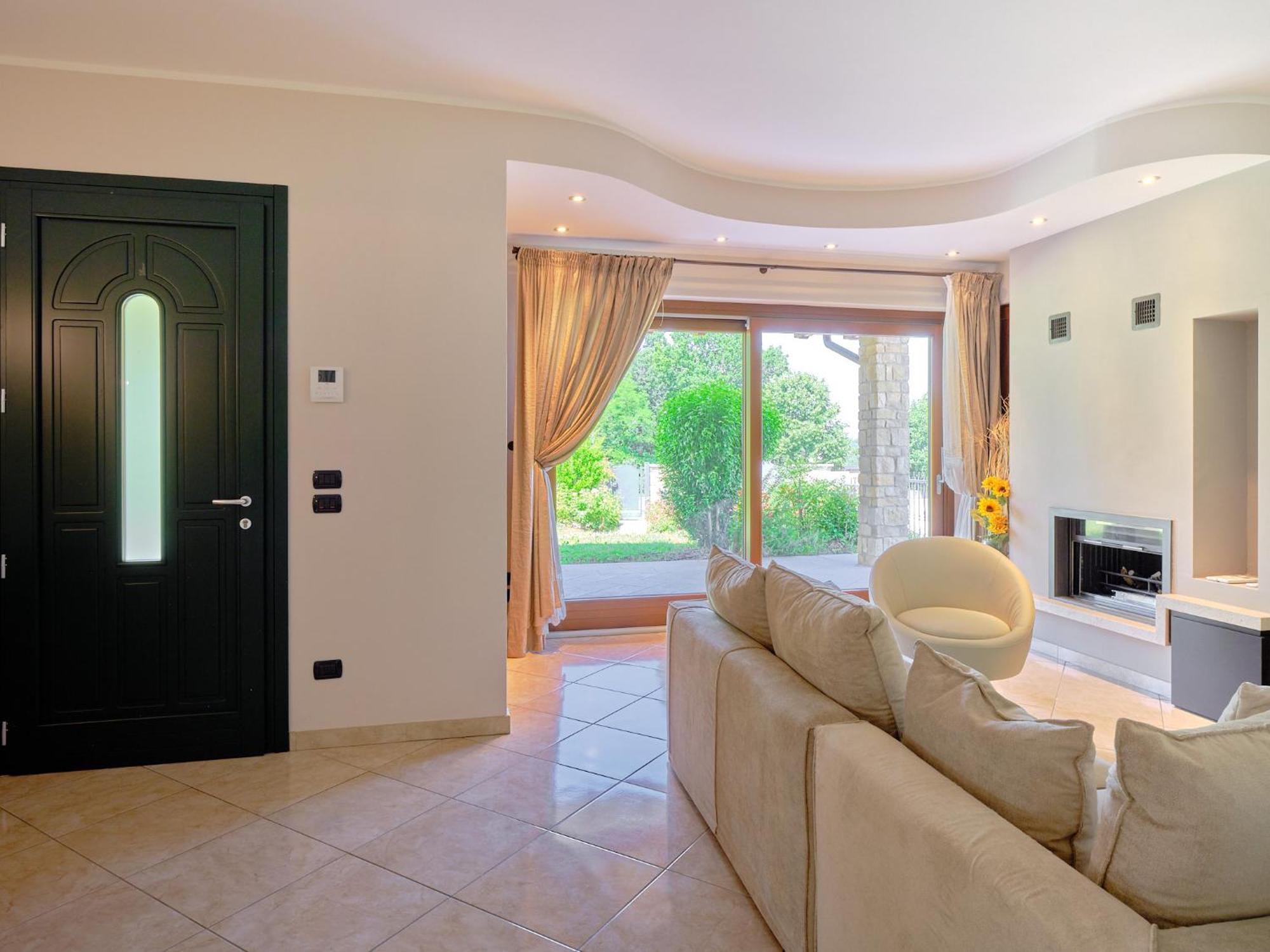 Villasgarda - Villa Leone Salionze Exterior photo
